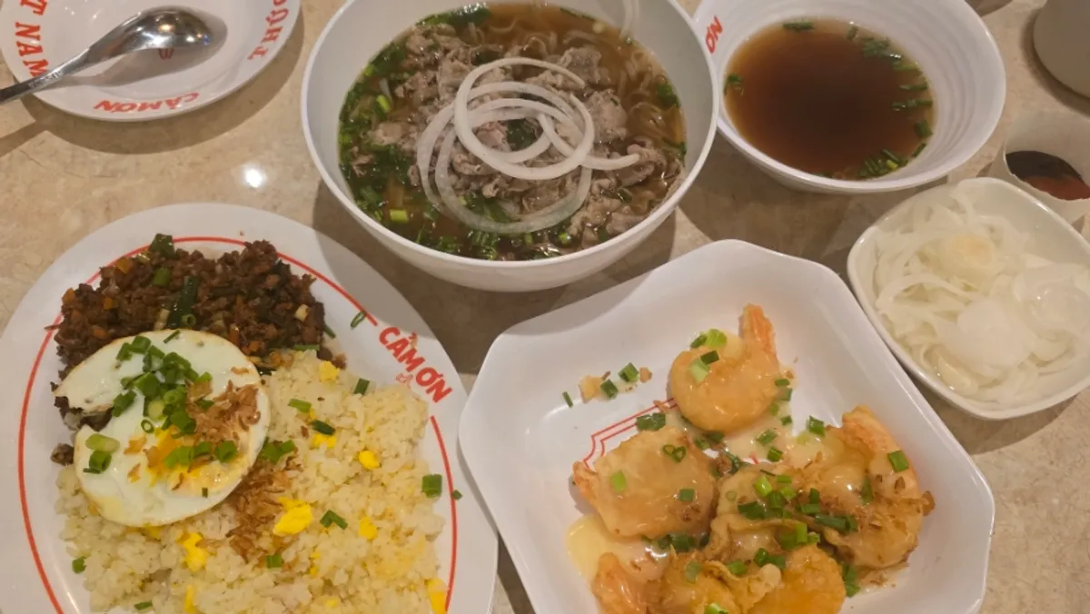 Storefront view of Kkamon, a Vietnamese restaurant near Jeongja Station