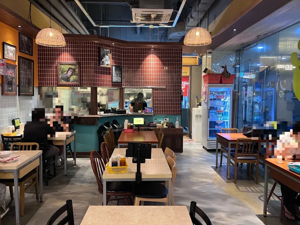 Kkamon's interior design with an authentic Vietnamese feel