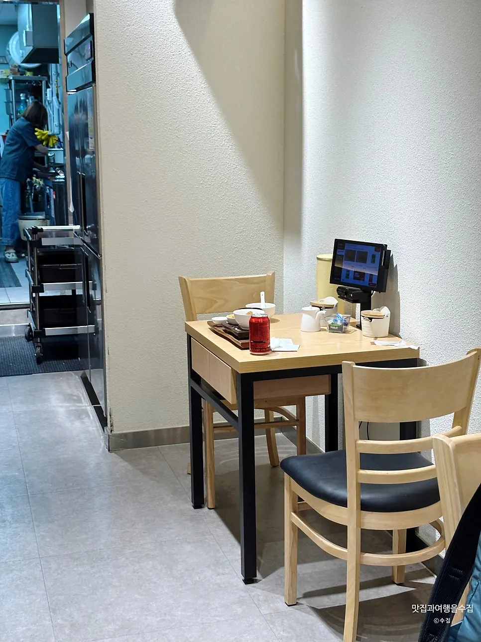 Seating inside Ganghan Sushi Cheonan Buldang Branch