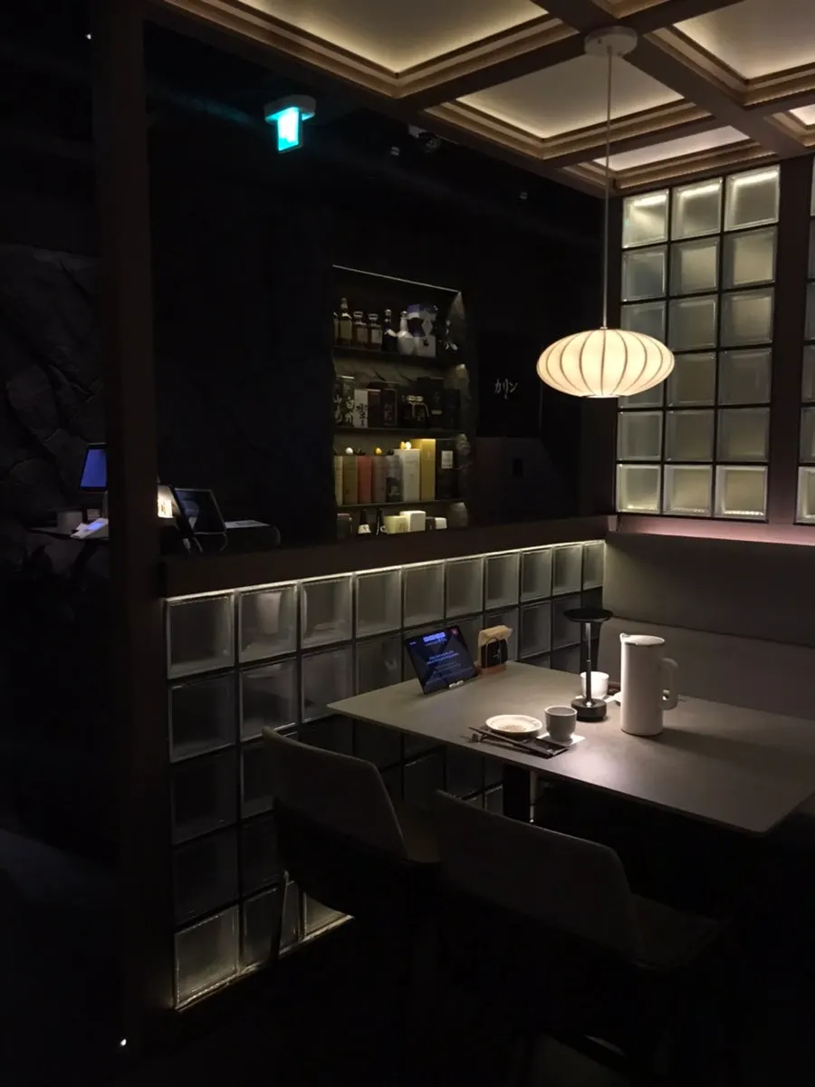 Gatpo Karin interior seating area