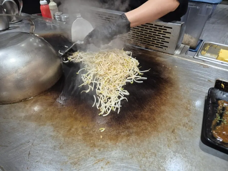 카렌 철판 스테이크 클로즈업