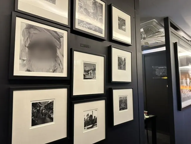 Interior decor of a private room at Kari Jeongja Café Branch