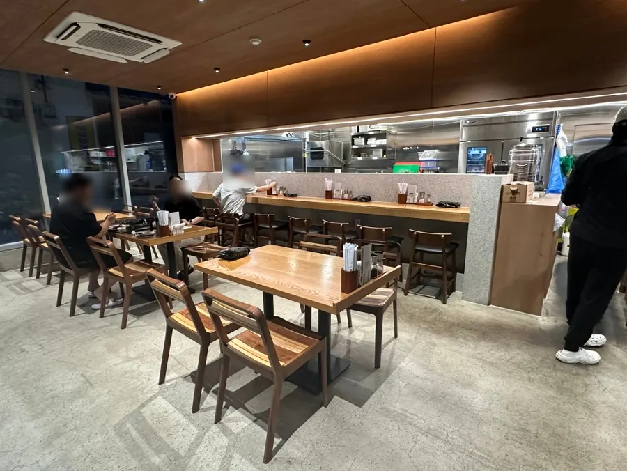 카츠김선도 깔끔한 매장 내부