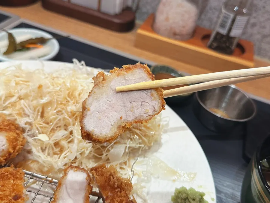 카츠김선도 안심돈카츠 접시