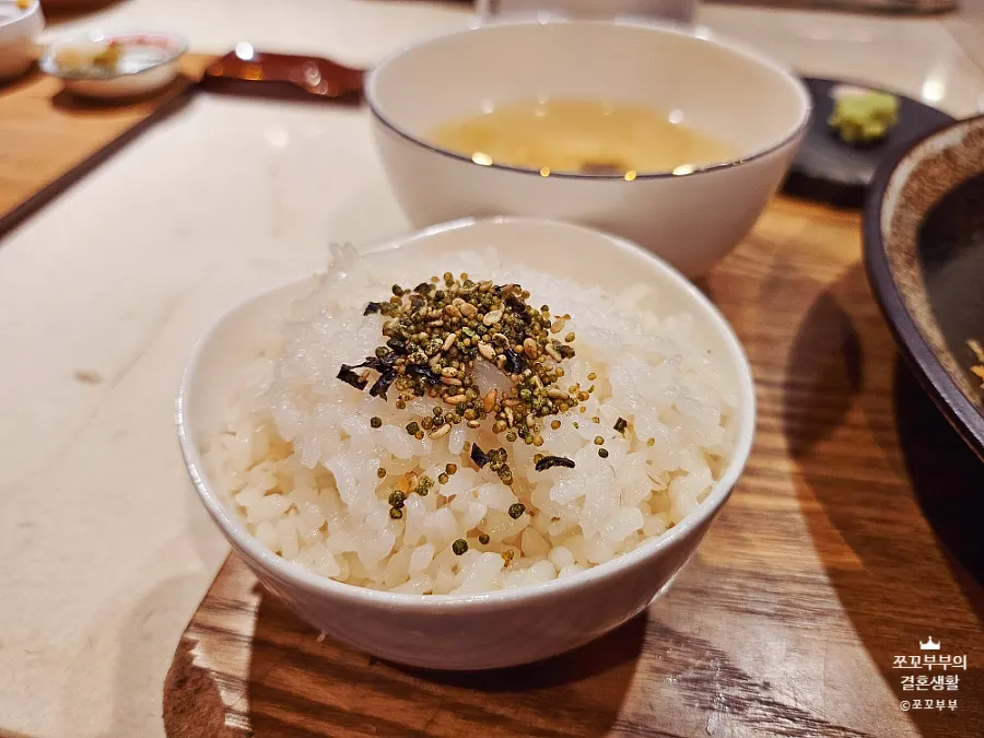 카츠키친 반찬 구성과 식사 상차림