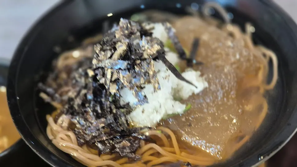 Cold soba noodles with dipping sauce
