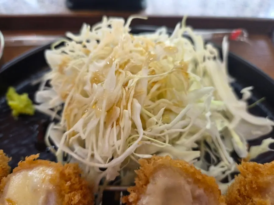 Refreshing cold soba with large ice cubes
