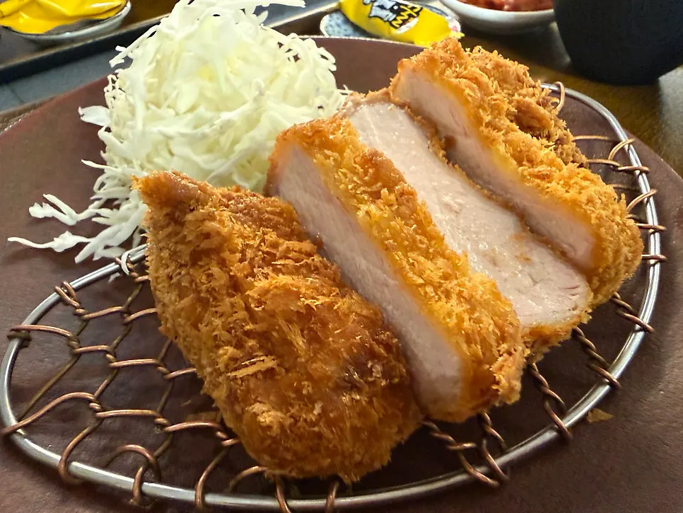 A juicy cross-section of the pork loin rosukatsu