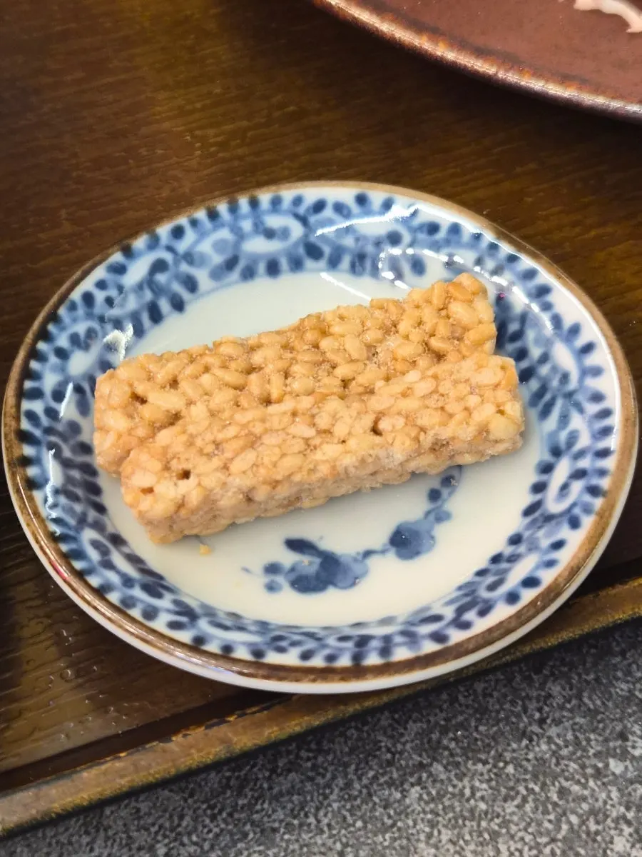 후식으로 나온 강정