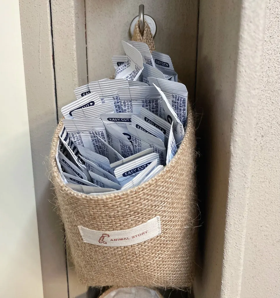 Basket of disposable mouthwash provided in the store
