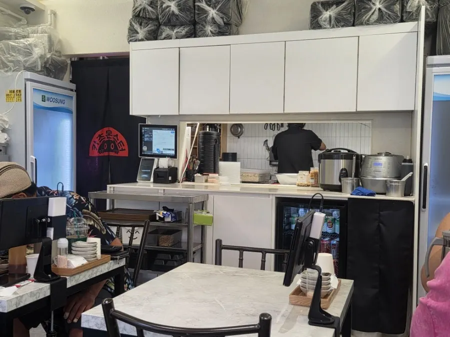 Regular table seating at Katsu Monster Yeonsinnae Branch