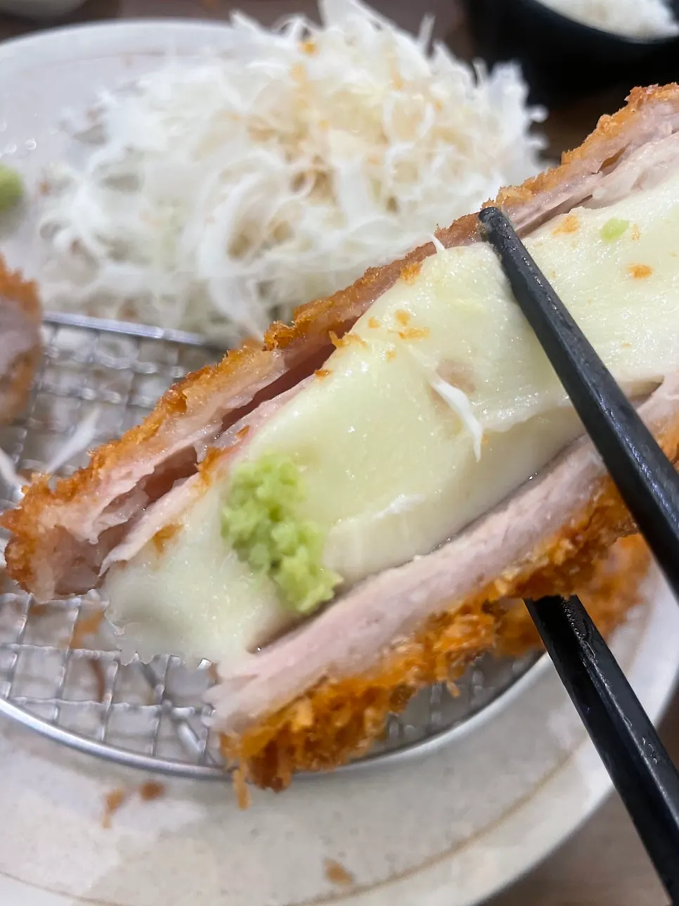 어묵이 올라간 카츠몬스터 연신내점 우동
