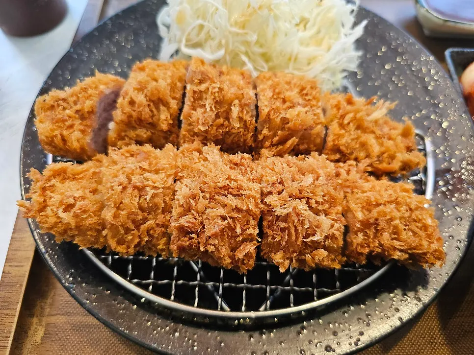 카츠몬스터 연신내점 돈카츠 상차림
