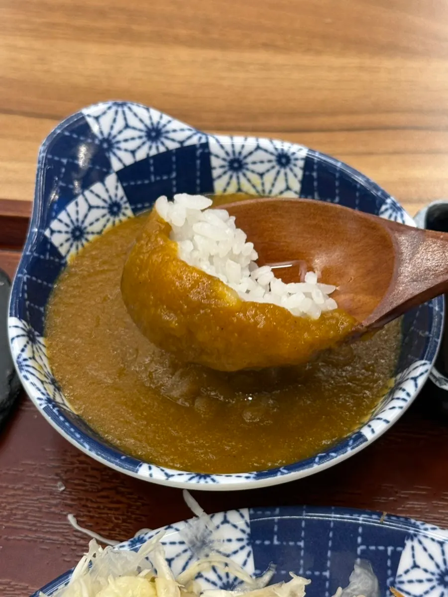 White rice with added mini curry
