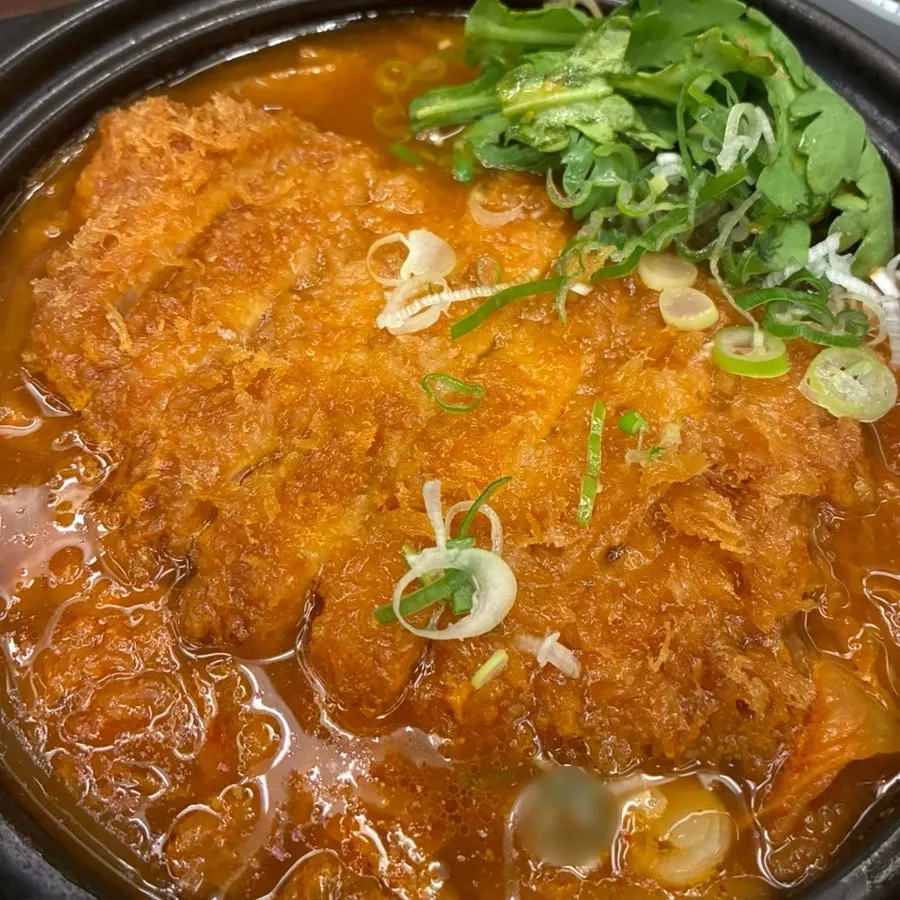スープに浸ったしっとりとんかつ