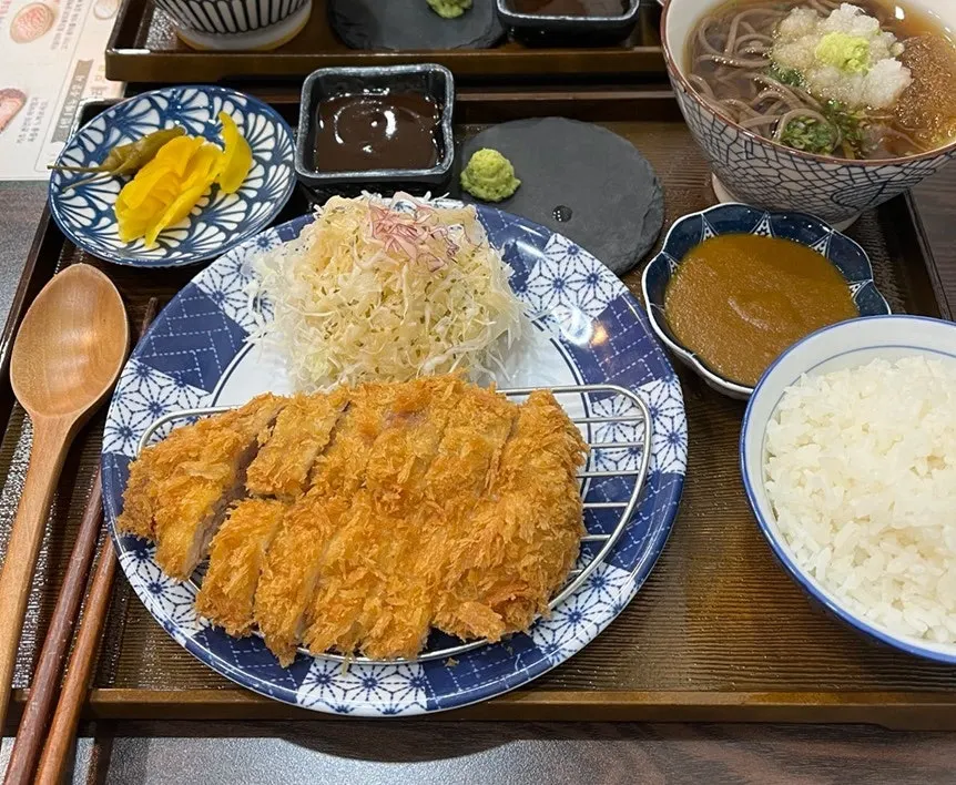 Cross-section of tonkatsu showing its crispy coating