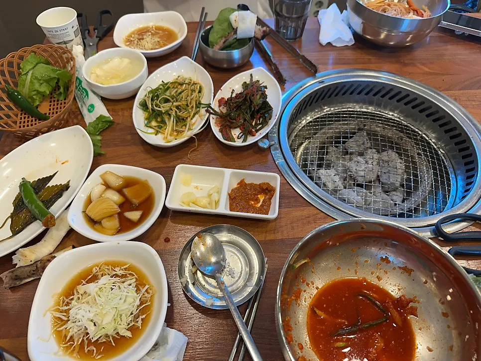 Table at Yongchon Gogi-jip after finishing the meal