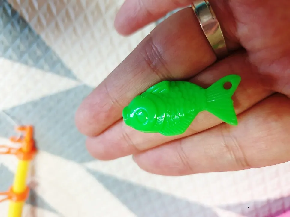 Spare small bait fish piece