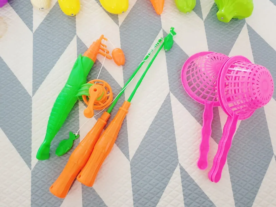 Play set with fishing rods and landing nets