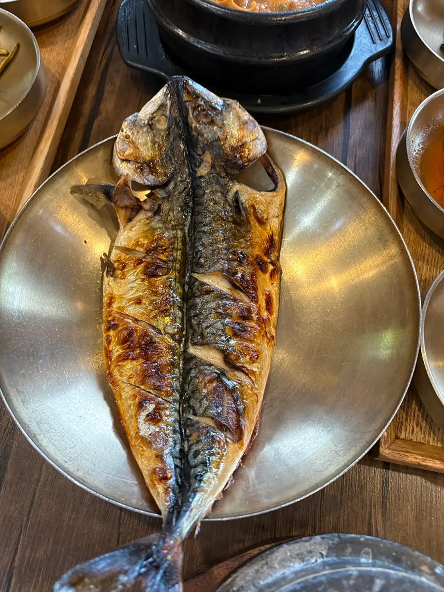 추가 주문한 고등어구이