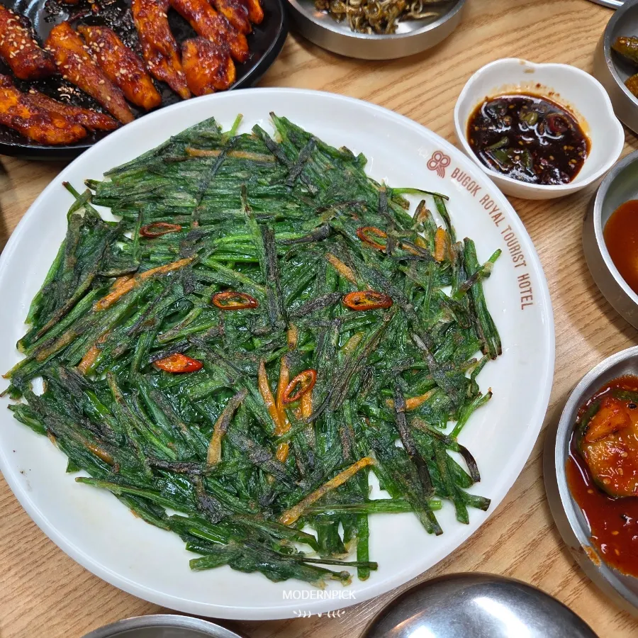 煎得酥脆的韭菜煎餅