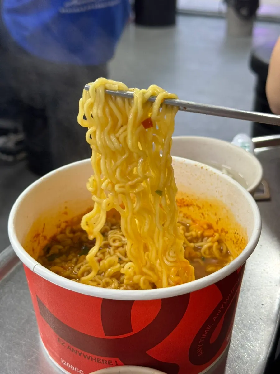 Finished self-serve Hangang shin ramyeon