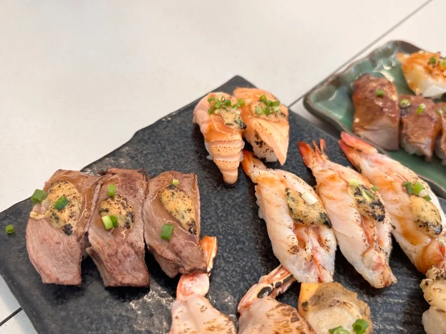 Full presentation of the Sushi Hwa flame-seared sushi set, 27 pieces