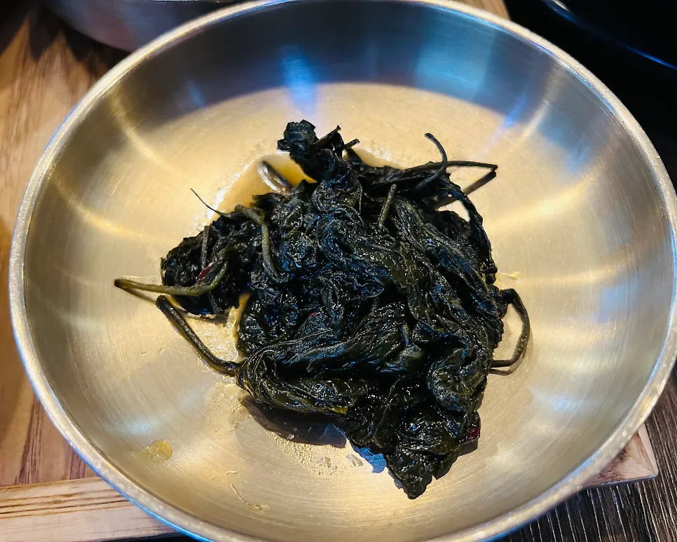 상추쌈과 곁들임 반찬