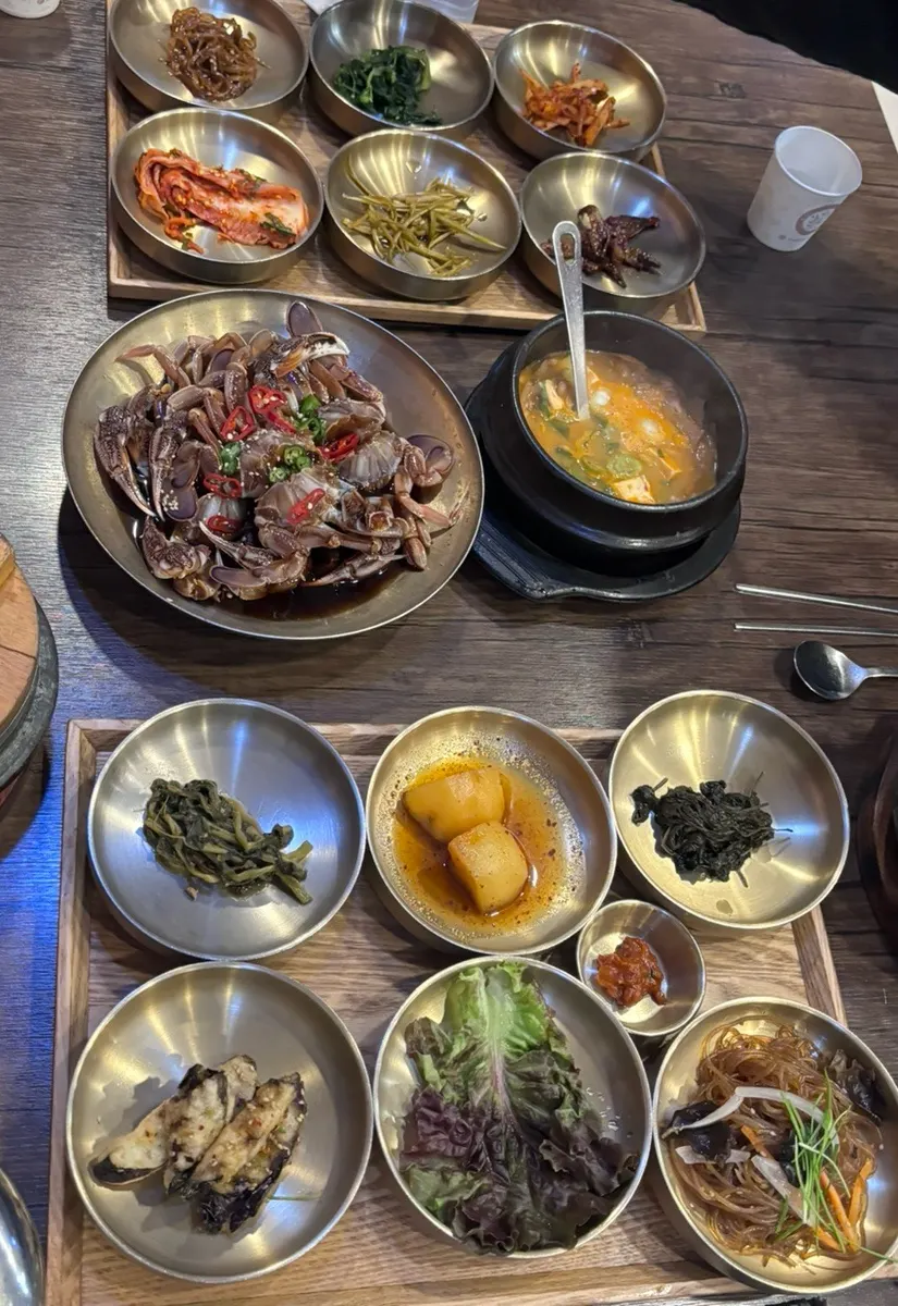 Tteuranchae Bapsang set for two, fully laid out