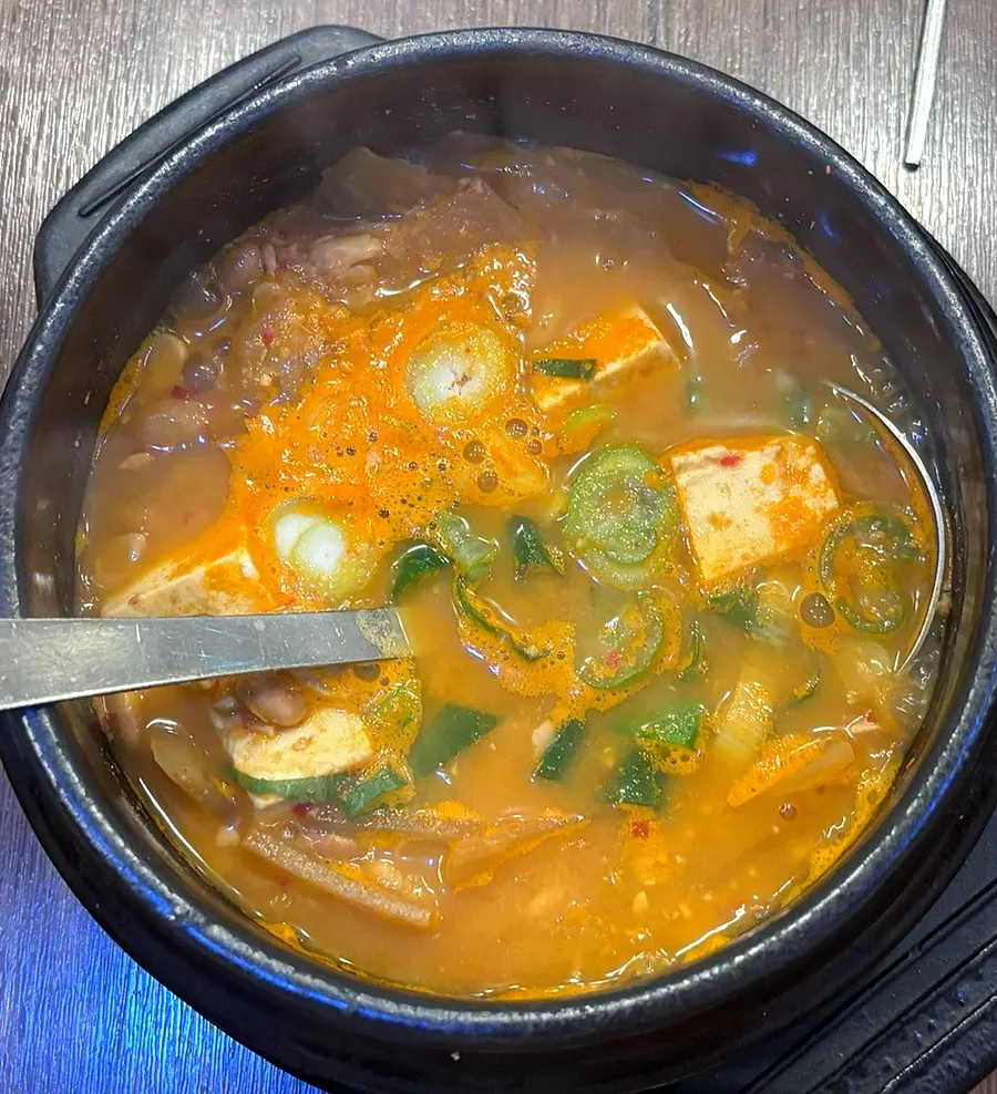 Ganjang gejang served together with rice