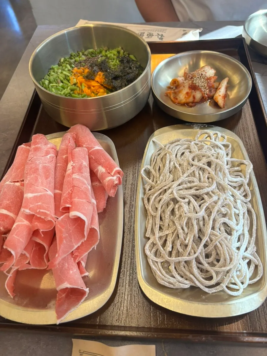 Kalguksu noodles, shabu meat, and rice for fried rice