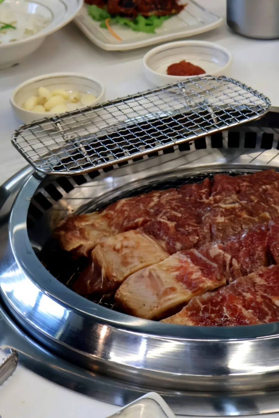 먹기 좋은 크기로 자른 이동갈비