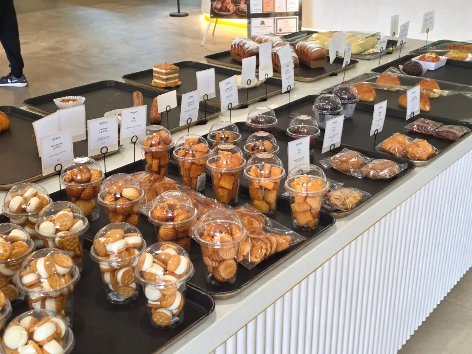 Bakery display case at The Nillai