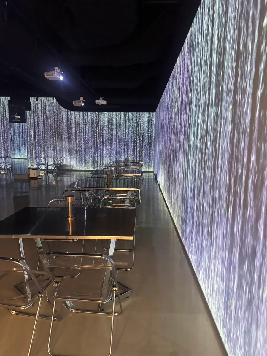 The Nillai's outdoor terrace seating