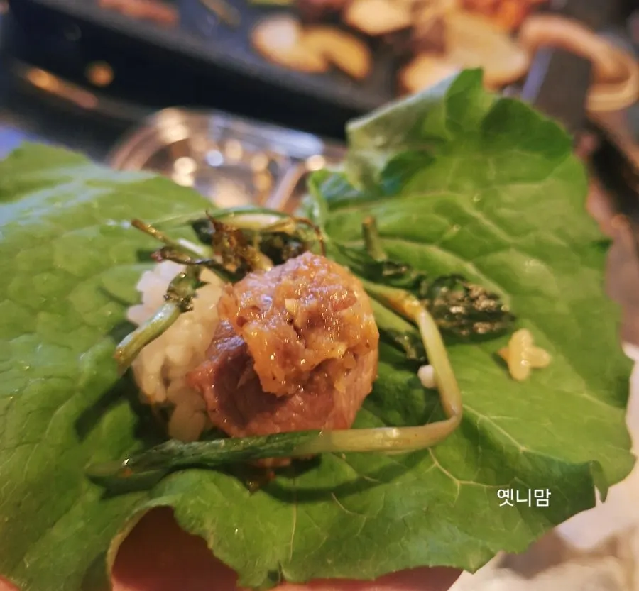 Gim Sukseong aged pork neck sliced into bite-sized pieces