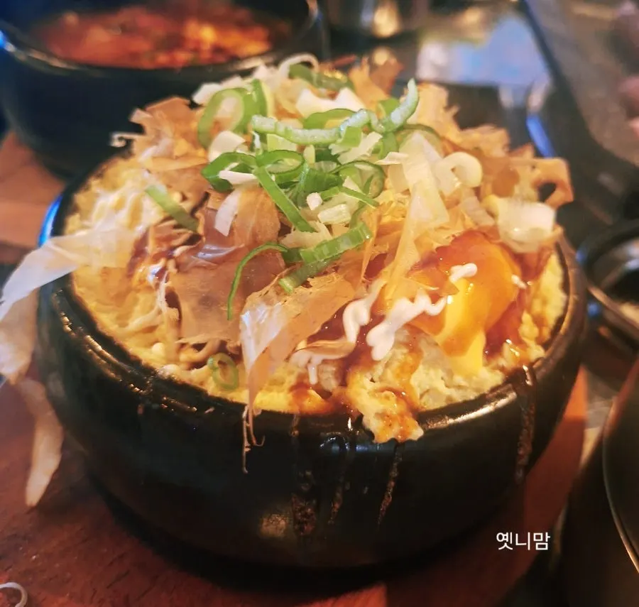 Bomb cheese steamed egg puffed up and bubbling