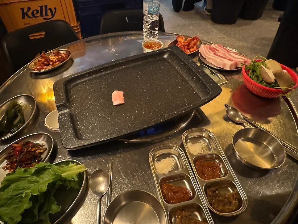 Basic side dishes served at Gim Sukseong Seongnae Branch