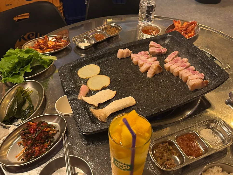 Pork belly cut into bite-sized pieces