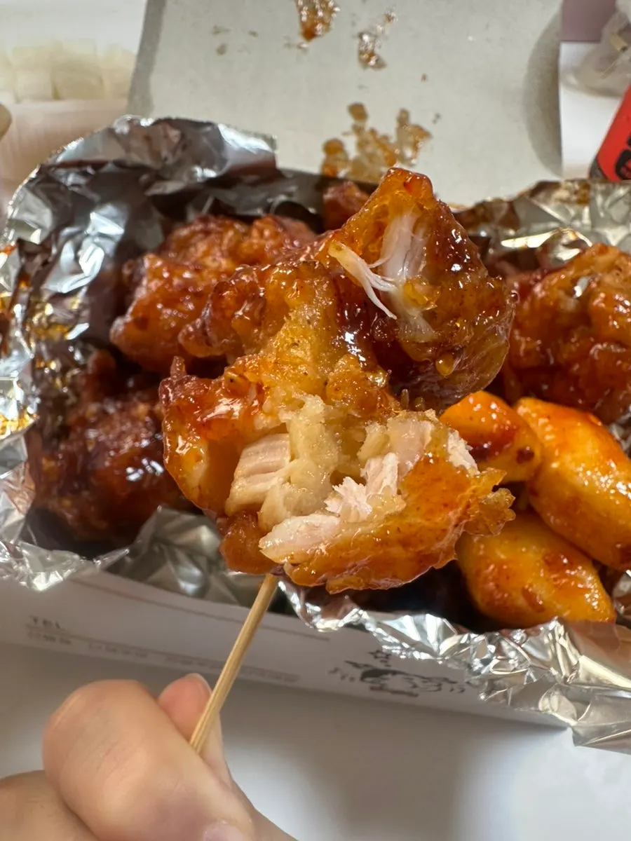 Bánh gạo chiên trộn lẫn trong dakgangjeong