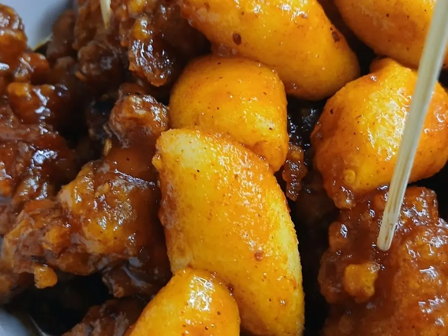 Glossy dakgangjeong sauce