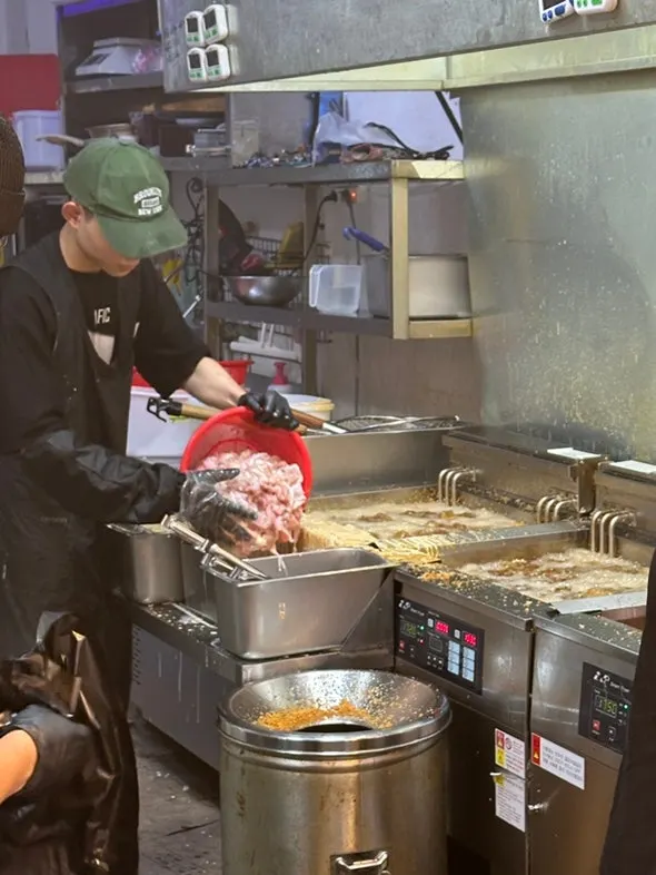 15년 전통 문구가 적힌 매장 간판