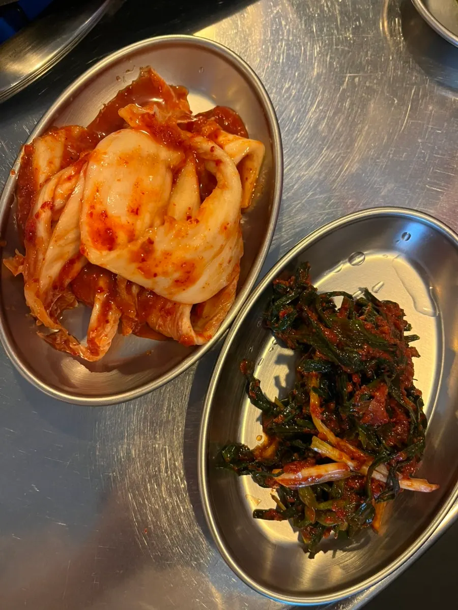 배추김치 파김치 명이나물 밑반찬 상차림