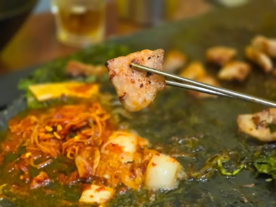Thick-cut diced hangjeongsal grilled
