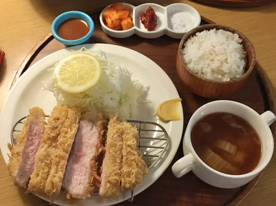 Hirekatsu served with plain white rice