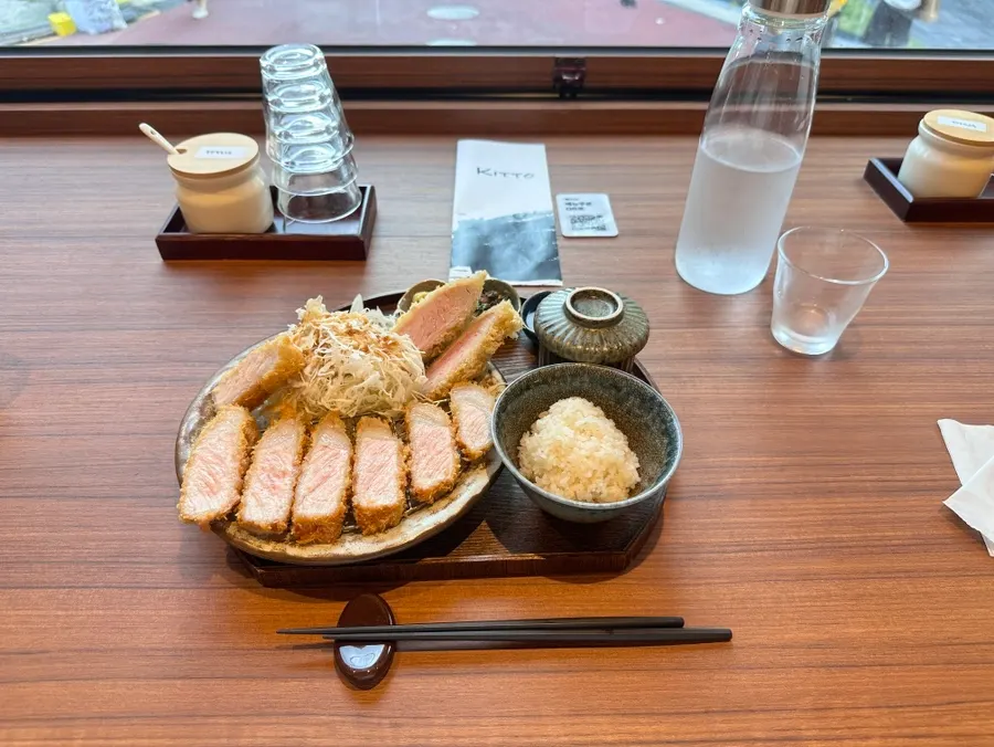 Foto final en Kitto, restaurante japonés de tonkatsu en Sangam-dong