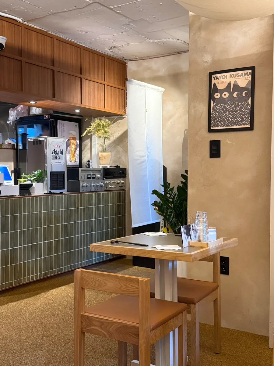 Interior toko Kitto
