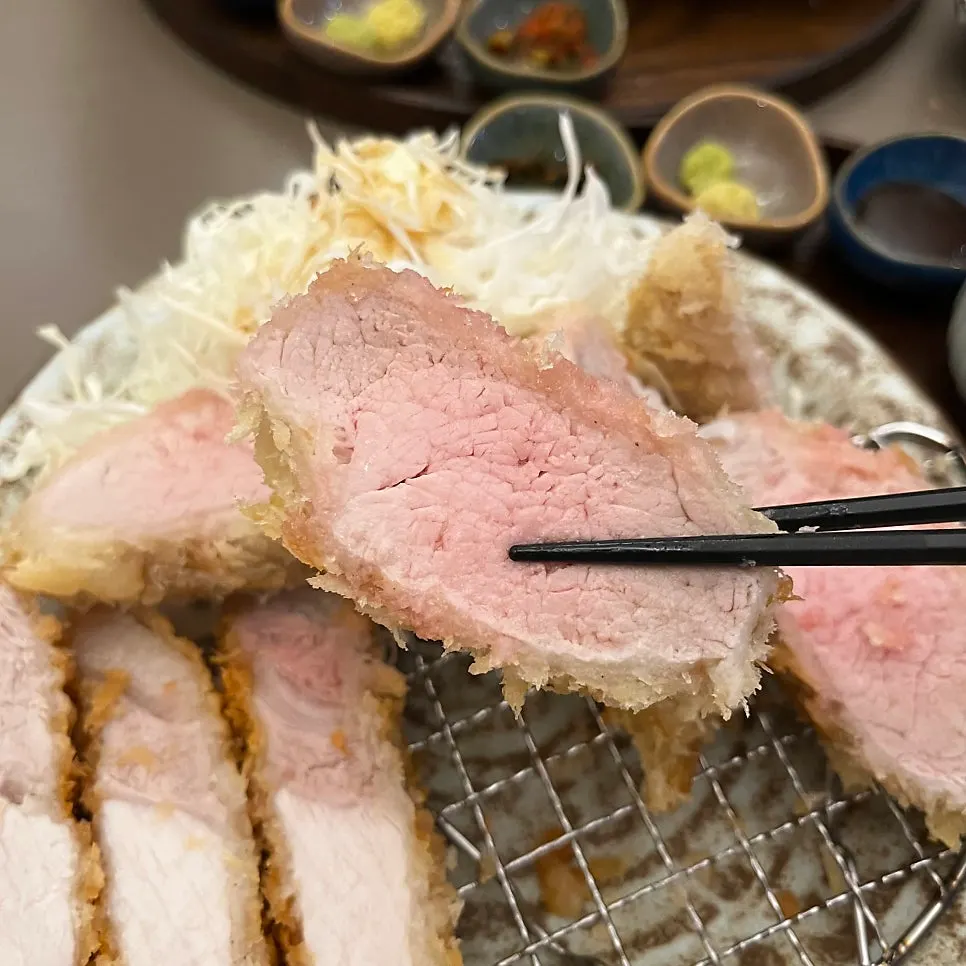 훈연 말돈소금을 찍은 안심카츠