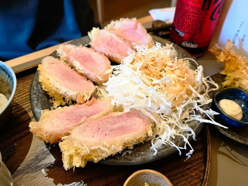 Cross-section of Kitto's tenderloin and sirloin katsu