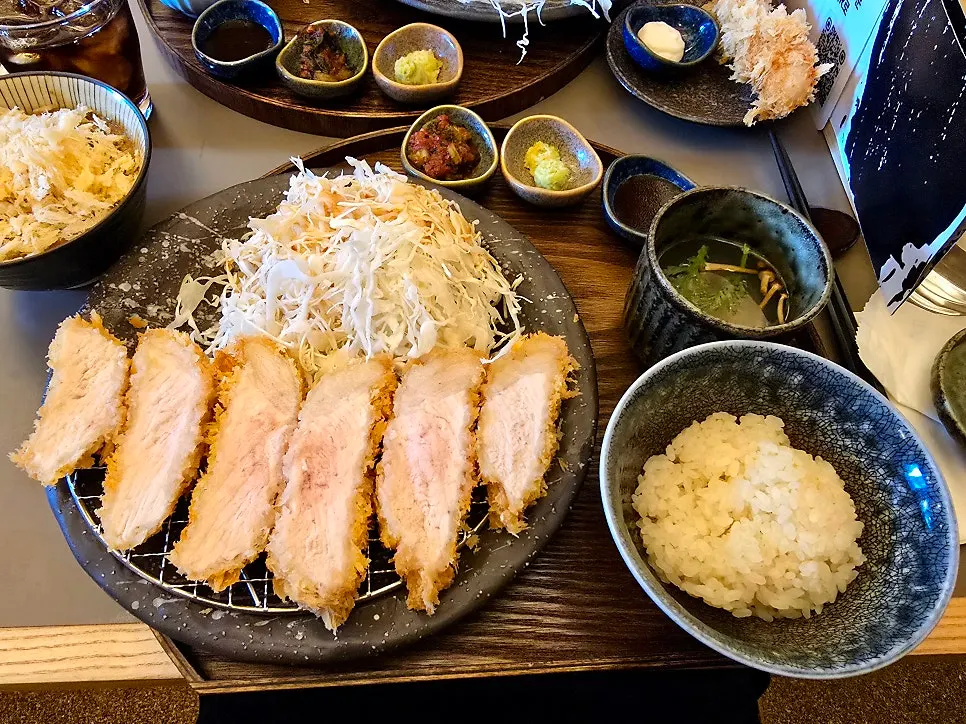 Final shot of Kitto's katsu and side dishes