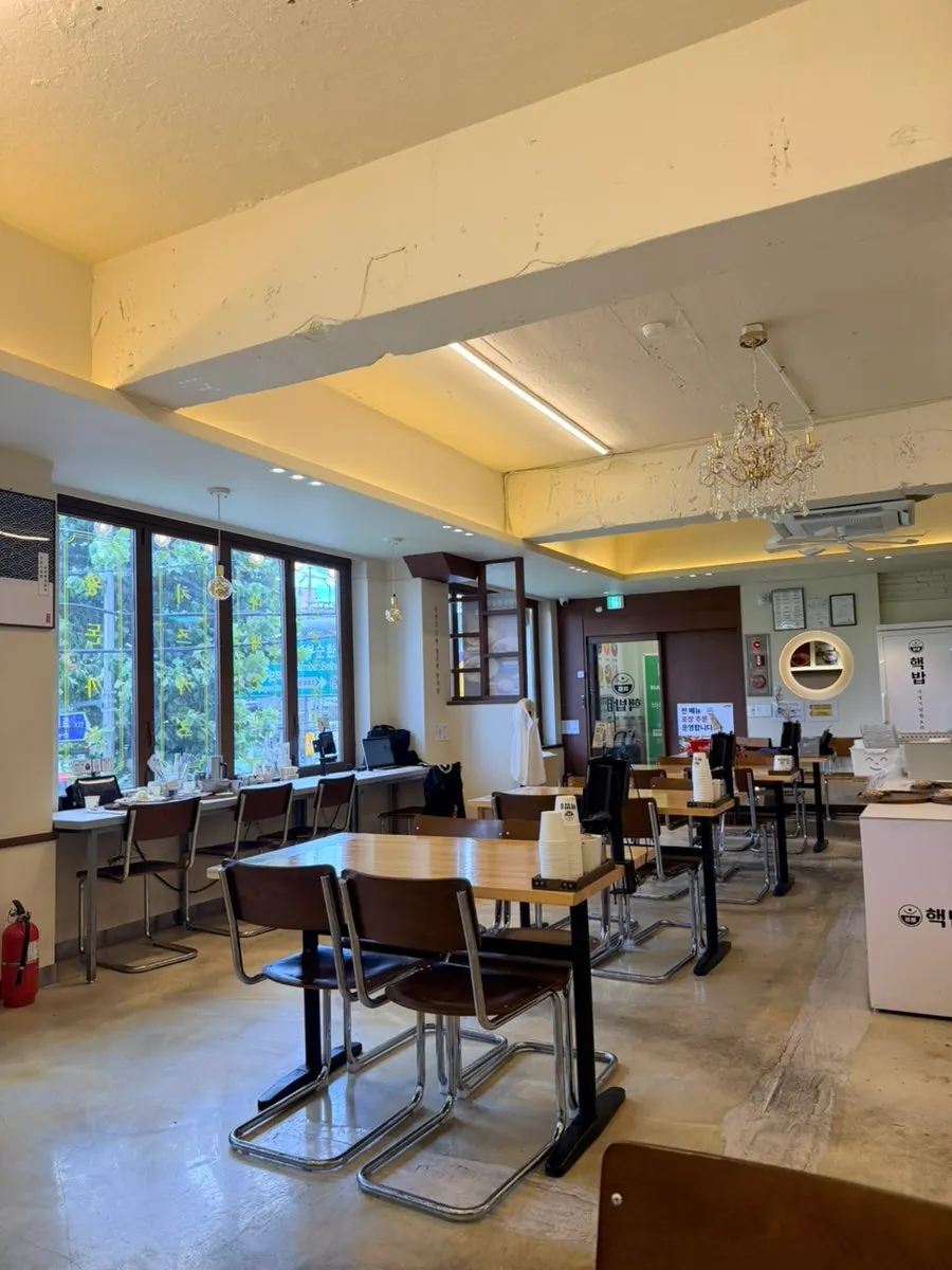 Interior of Hekbap Kkachisan Branch